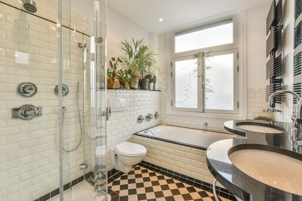 Medium property photo - Van Eeghenstraat 20-1, 1071 GG Amsterdam